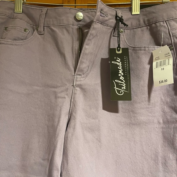 Tailormade Lavender Capris - Picture 2 of 5